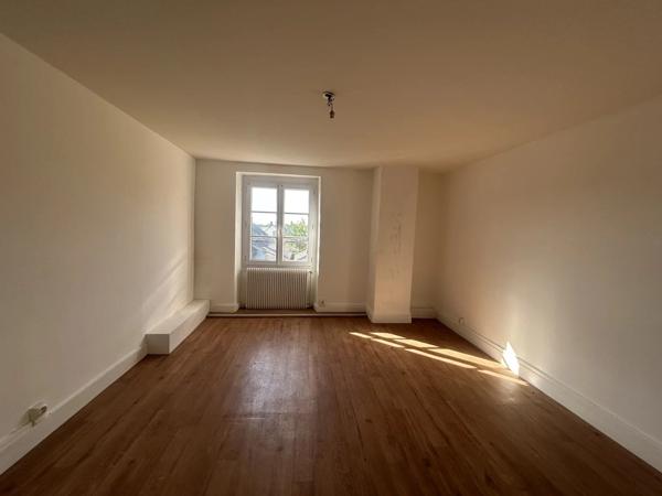 Vente                                                      Maison
                        
                     4 pièces                      116 m2                     à Jars