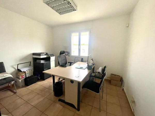 A louer bureau maison de fonction