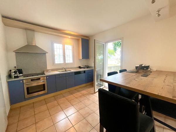 A louer bureau maison de fonction