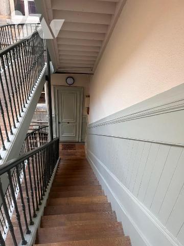 Appartement 2ch seconde cour du centre ville