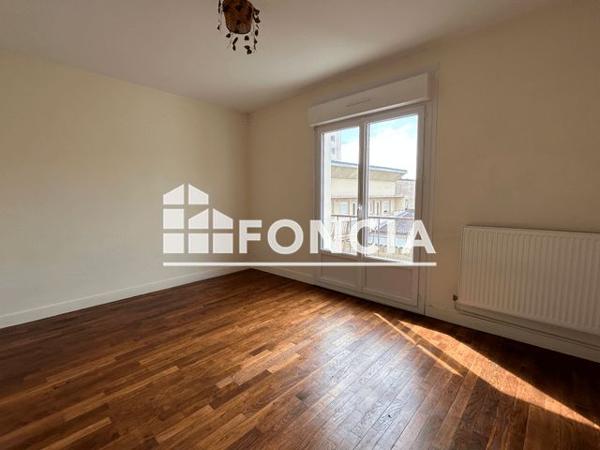 Location Studio 27.4 m² - 15 RUE FRANCOIS FOREAU Luce 28110