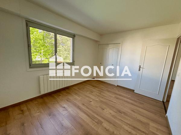 Location Appartement 3 pièces 81.11 m² - 68 RUE DOCTEUR PAUL METADIER Royan 17200