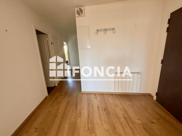 Location Appartement 3 pièces 81.11 m² - 68 RUE DOCTEUR PAUL METADIER Royan 17200