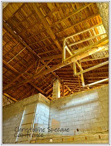 Maison avec deux niveaux indépendants et garage à vendre à VETRE SUR ANZON (42)