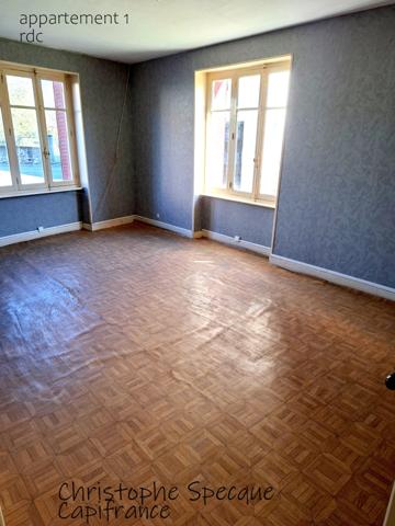 Maison avec deux niveaux indépendants et garage à vendre à VETRE SUR ANZON (42)