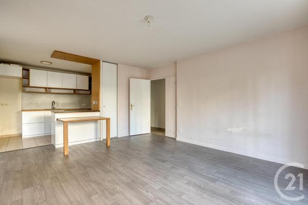 Appartement F3 à vendre  3 pièces - 64 m2 AUBERVILLIERS - 93