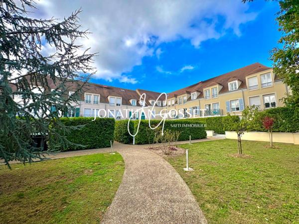 Andresy: Appartement récent 2pcs de 47m2 avec terrasse privative en plein coeur du centre ville