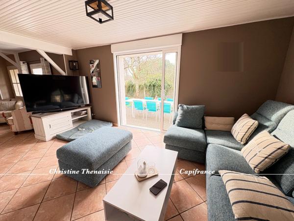 Maison de charme à vendre Plain-pied, 4 chambres dont 3 avec entrées indépendantes, Grand garage, Studio à aménager, 2 entrées sur 1200 m2 de terrain, SAINT HILAIRE DE RIEZ (85)