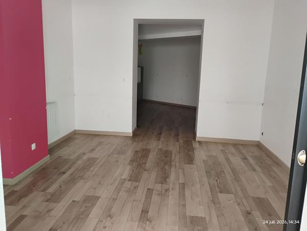 Local commercial 60 m2 avec vitrine Rue d'Alger CAMBRAI