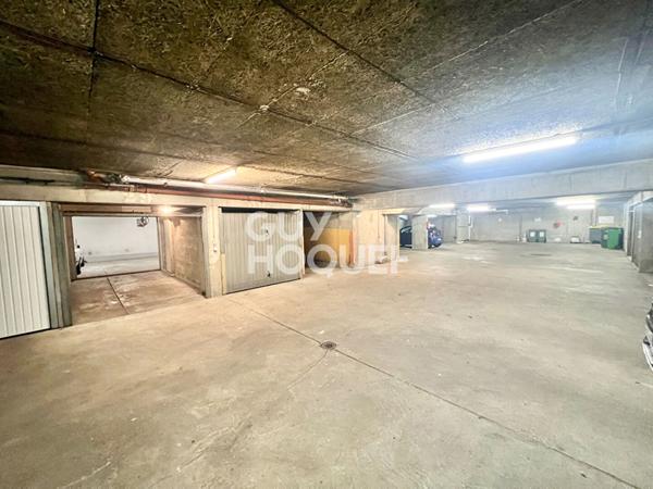 Box XXL en sous-sol avec accès sécurisé