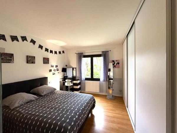 BOULIAC très proche Bordeaux et si verte !!!