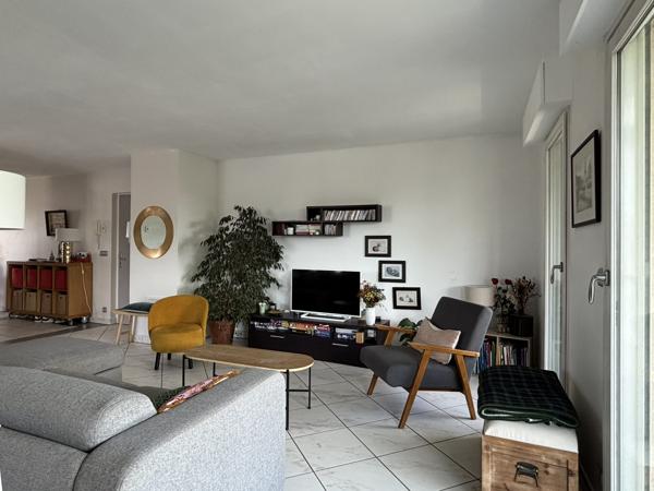 Duplex T4 Lumineux de 104 m² - 3 chambres aux Portes de Genève