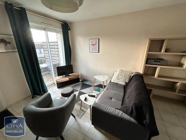 Appartement à louer 2 pièces 37.78m² Cholet (49300)