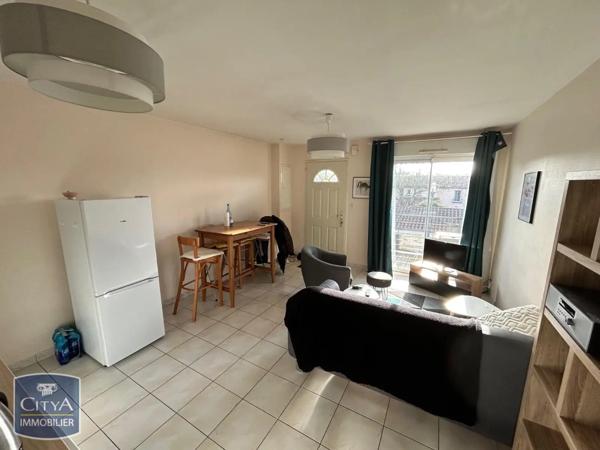 Appartement à louer 2 pièces 37.78m² Cholet (49300)
