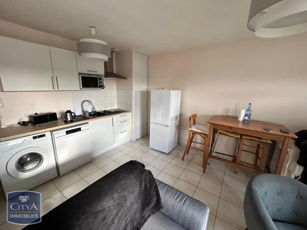 Appartement à louer 2 pièces 37.78m² Cholet (49300)