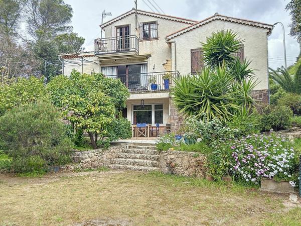 Maison à vendre    6 pièces •  Saint-Raphaël