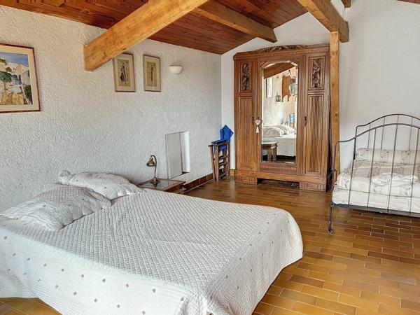 Maison à vendre    6 pièces •  Saint-Raphaël