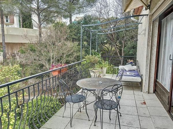 Maison à vendre    6 pièces •  Saint-Raphaël