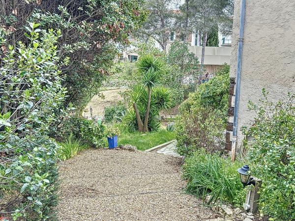 Maison à vendre    6 pièces •  Saint-Raphaël