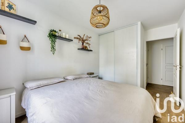 Appartement 3 pièces de 61 m² à Le Plessis-Robinson (92350)