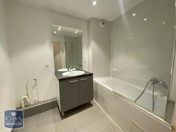 Appartement à louer 2 pièces 56.59m² Strasbourg (67100)