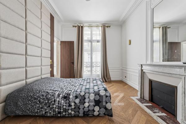Victor Hugo - Appartement familial et de réception de 300 m²