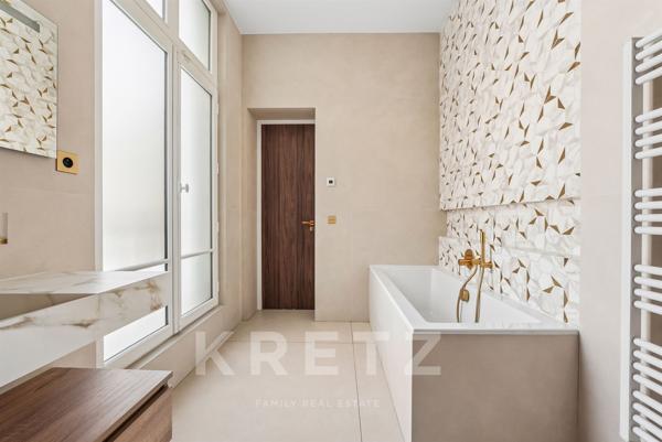 Victor Hugo - Appartement familial et de réception de 300 m²