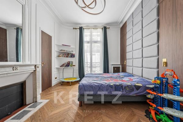 Victor Hugo - Appartement familial et de réception de 300 m²
