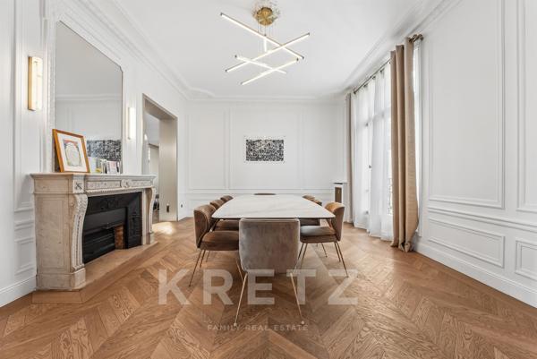 Victor Hugo - Appartement familial et de réception de 300 m²
