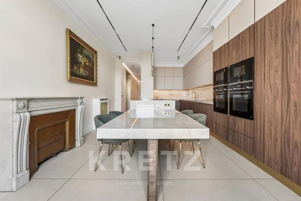 Victor Hugo - Appartement familial et de réception de 300 m²