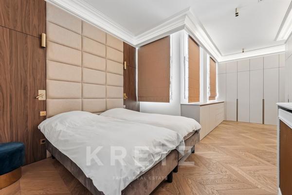 Victor Hugo - Appartement familial et de réception de 300 m²