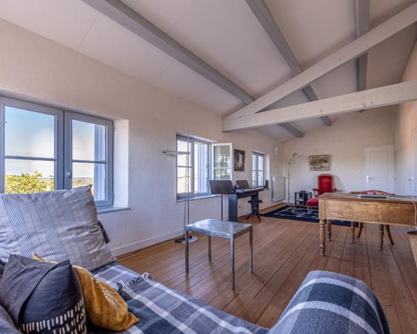 Maison de Charme à Mornac-sur-Seudre - Un Écrin de Sérénité