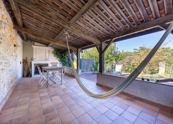 Maison de Charme à Mornac-sur-Seudre - Un Écrin de Sérénité