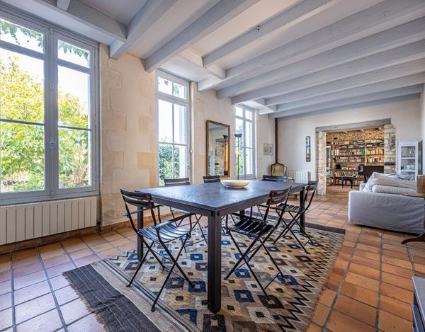 Maison de Charme à Mornac-sur-Seudre - Un Écrin de Sérénité