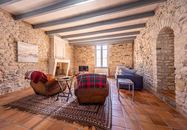 Maison de Charme à Mornac-sur-Seudre - Un Écrin de Sérénité