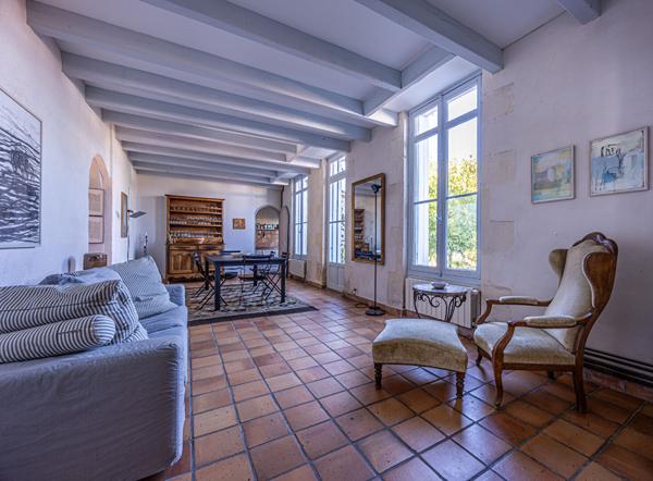 Maison de Charme à Mornac-sur-Seudre - Un Écrin de Sérénité