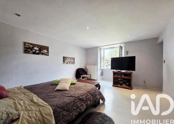 Maison à vendre 5 pièces 175 m² Saint-Aubin-le-Cloud