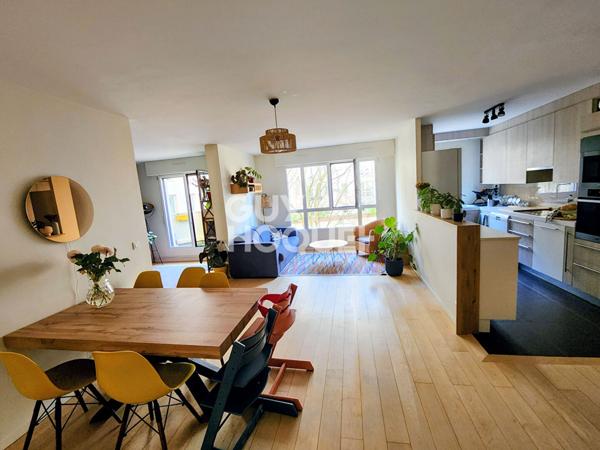 PARIS 19 - BELLEVILLE - 5 pièces - 101.5 m2