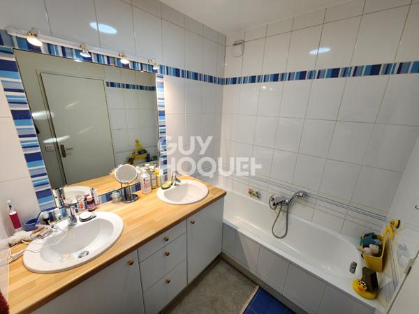 PARIS 19 - BELLEVILLE - 5 pièces - 101.5 m2