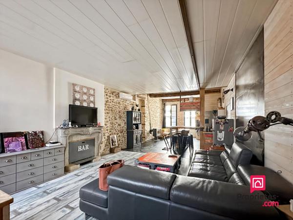 Propriété composée de 2 maisons atypiques (avec 2 entrées indépendantes) en plein centre ville d'Avallon