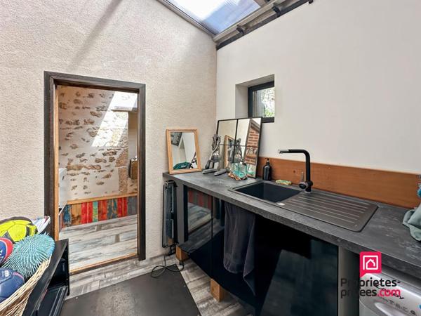 Propriété composée de 2 maisons atypiques (avec 2 entrées indépendantes) en plein centre ville d'Avallon