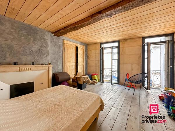 Propriété composée de 2 maisons atypiques (avec 2 entrées indépendantes) en plein centre ville d'Avallon