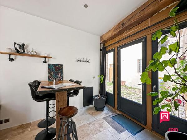 Propriété composée de 2 maisons atypiques (avec 2 entrées indépendantes) en plein centre ville d'Avallon