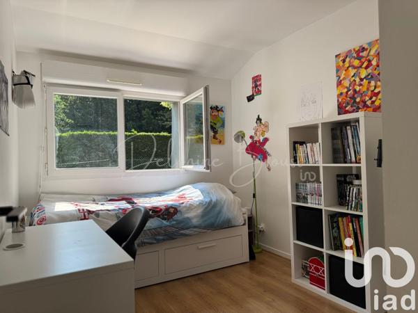 Duplex 5 pièces de 82 m² à Montmorency (95160)