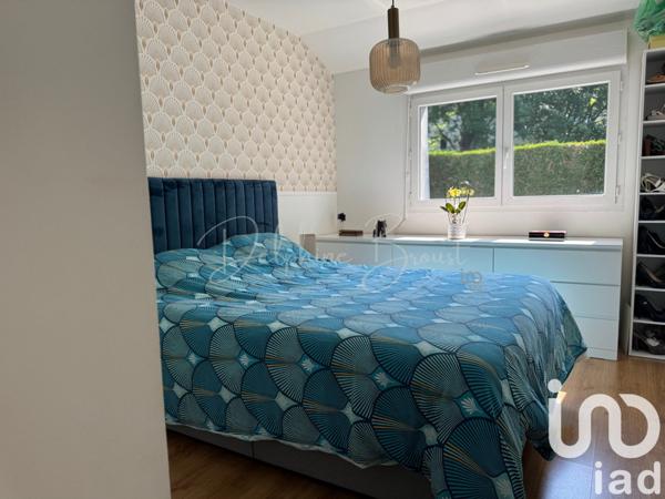 Duplex 5 pièces de 82 m² à Montmorency (95160)