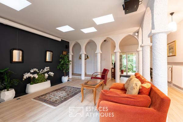 Vaste maison d’architecte avec piscine à louer meublée – le RHEU