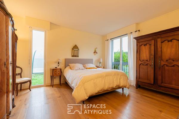 Vaste maison d’architecte avec piscine à louer meublée – le RHEU