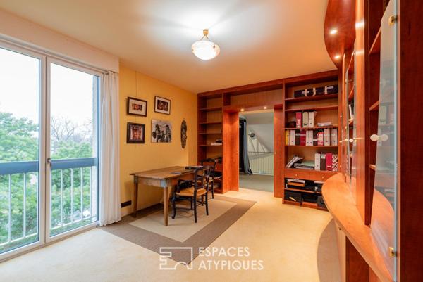 Vaste maison d’architecte avec piscine à louer meublée – le RHEU