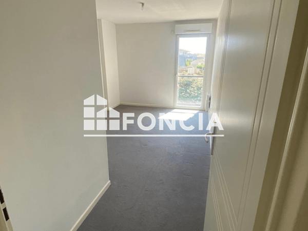 Location Appartement 2 pièces 51.6 m² - RESIDENCE COURS RICHELIEU La Roche Sur Yon 85000
