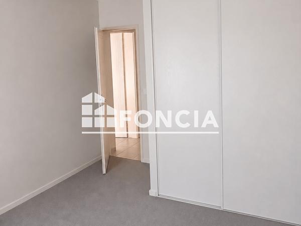 Location Appartement 2 pièces 51.6 m² - RESIDENCE COURS RICHELIEU La Roche Sur Yon 85000
